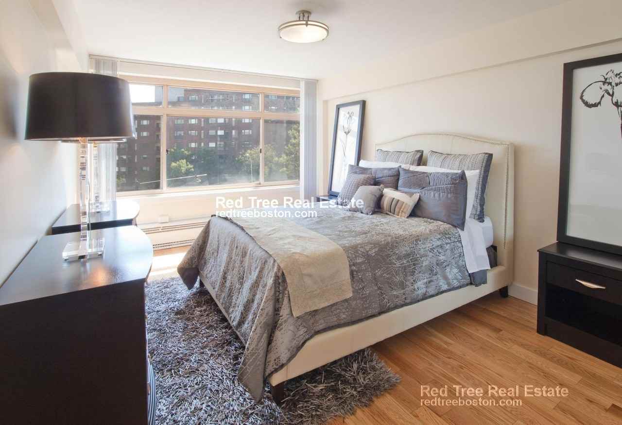 1440 Beacon St #117 - Photo 3 of 18