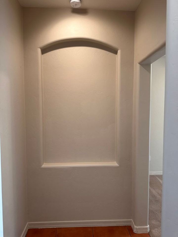 1218 W Montelupo Dr - Photo 2 of 11