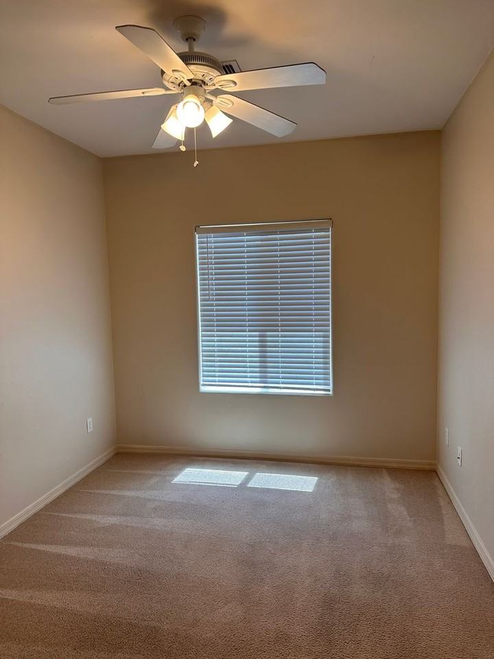 1218 W Montelupo Dr - Photo 3 of 11