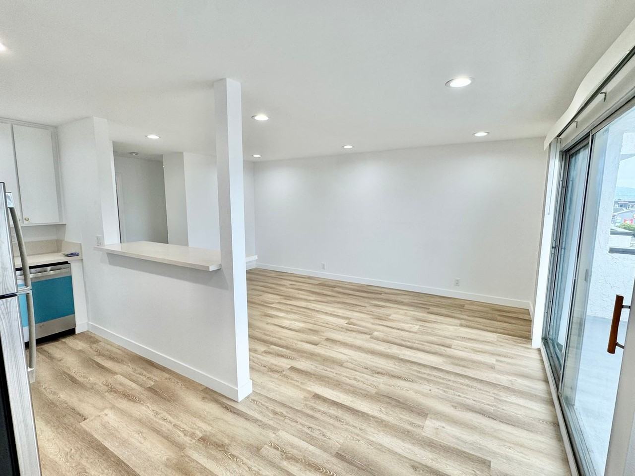 Monterey 1448 - Photo 5 of 34