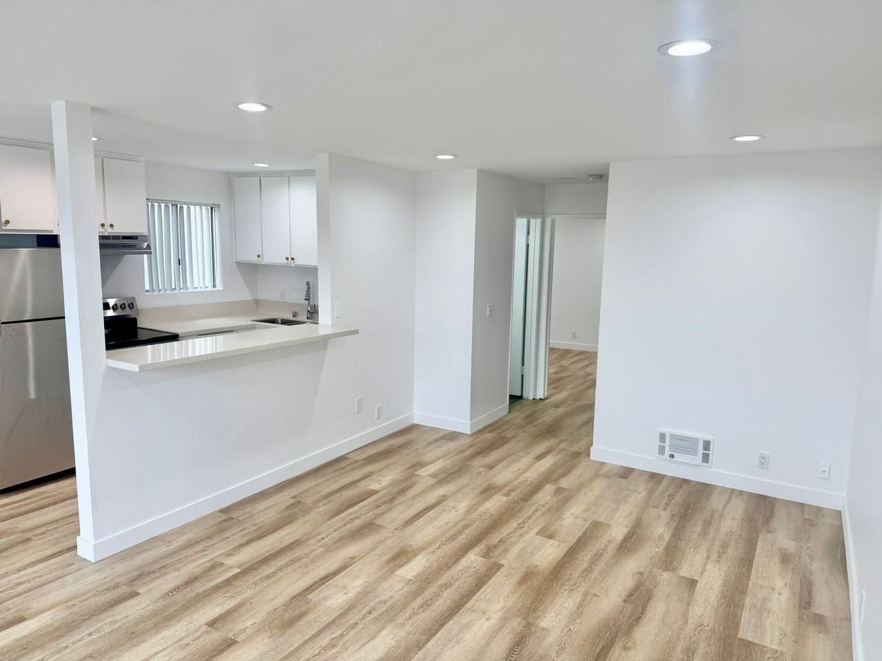 Monterey 1448 - Photo 7 of 34