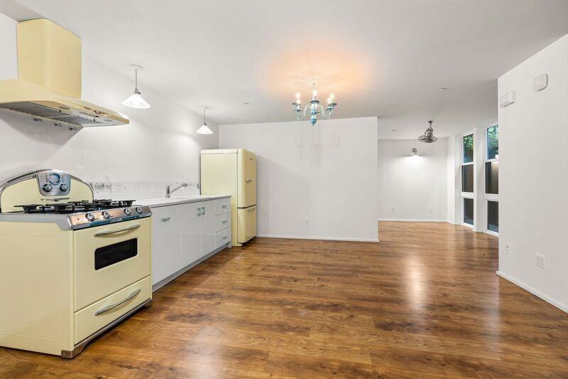 3923 Ne Mallory Ave #B - Photo 3 of 16