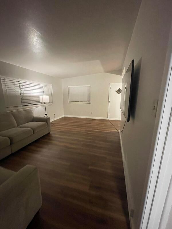 346 Se #346ROOM3 - Photo 3 of 8