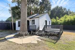 1104 1/2 Linwood Rd - Photo 1 of 1