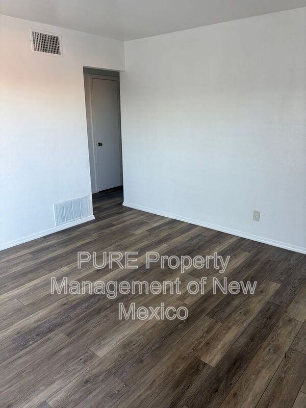 2714 Eubank Blvd Ne - Photo 3 of 21