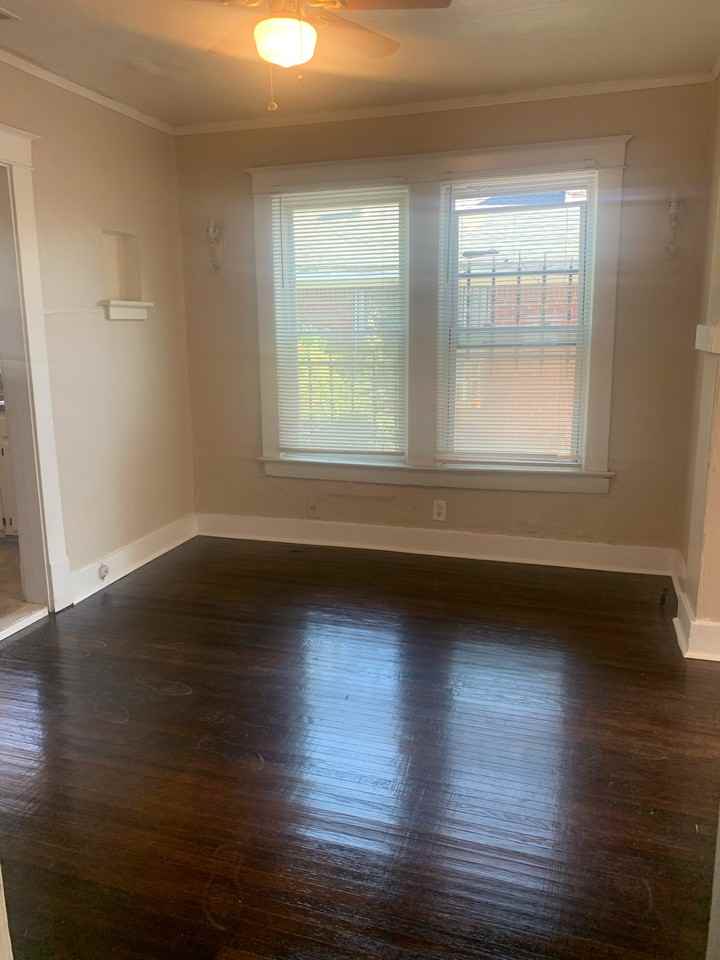 1616 Kendale Ave - Photo 2 of 7