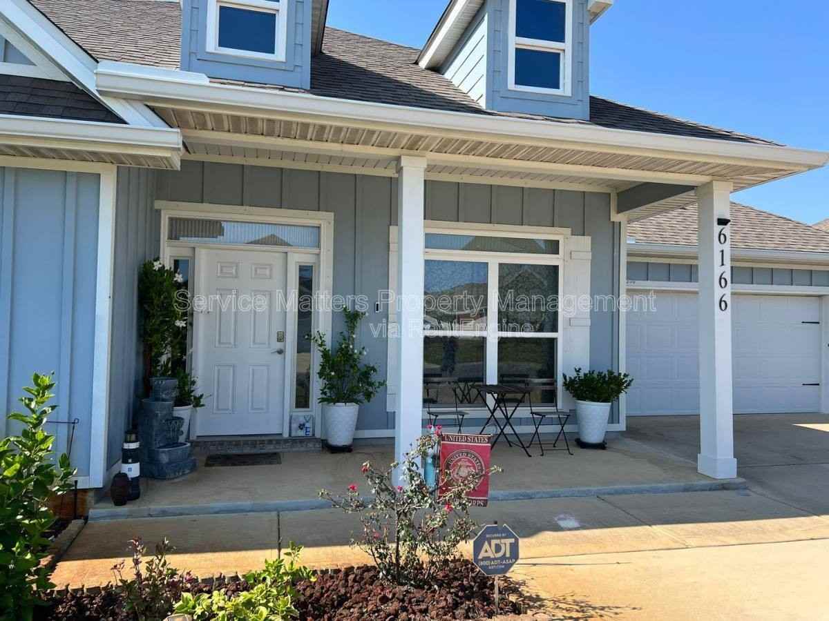 6166 Forest Bay Ave - Photo 3 of 10