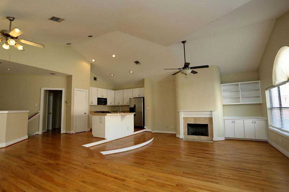 3576 Link Valley Dr - Photo 3 of 10