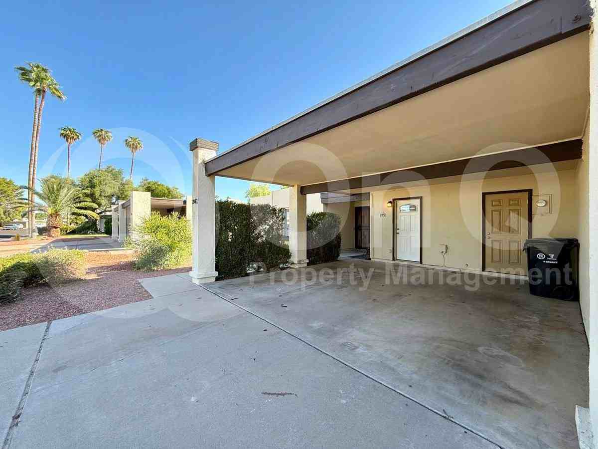 1951 E Del Sur Dr - Photo 3 of 10