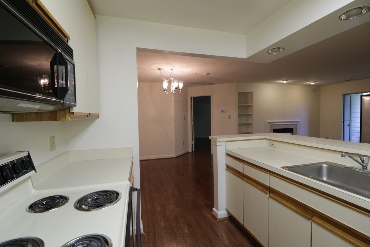 3301 Sir Thomas Dr #22 - Photo 3 of 16