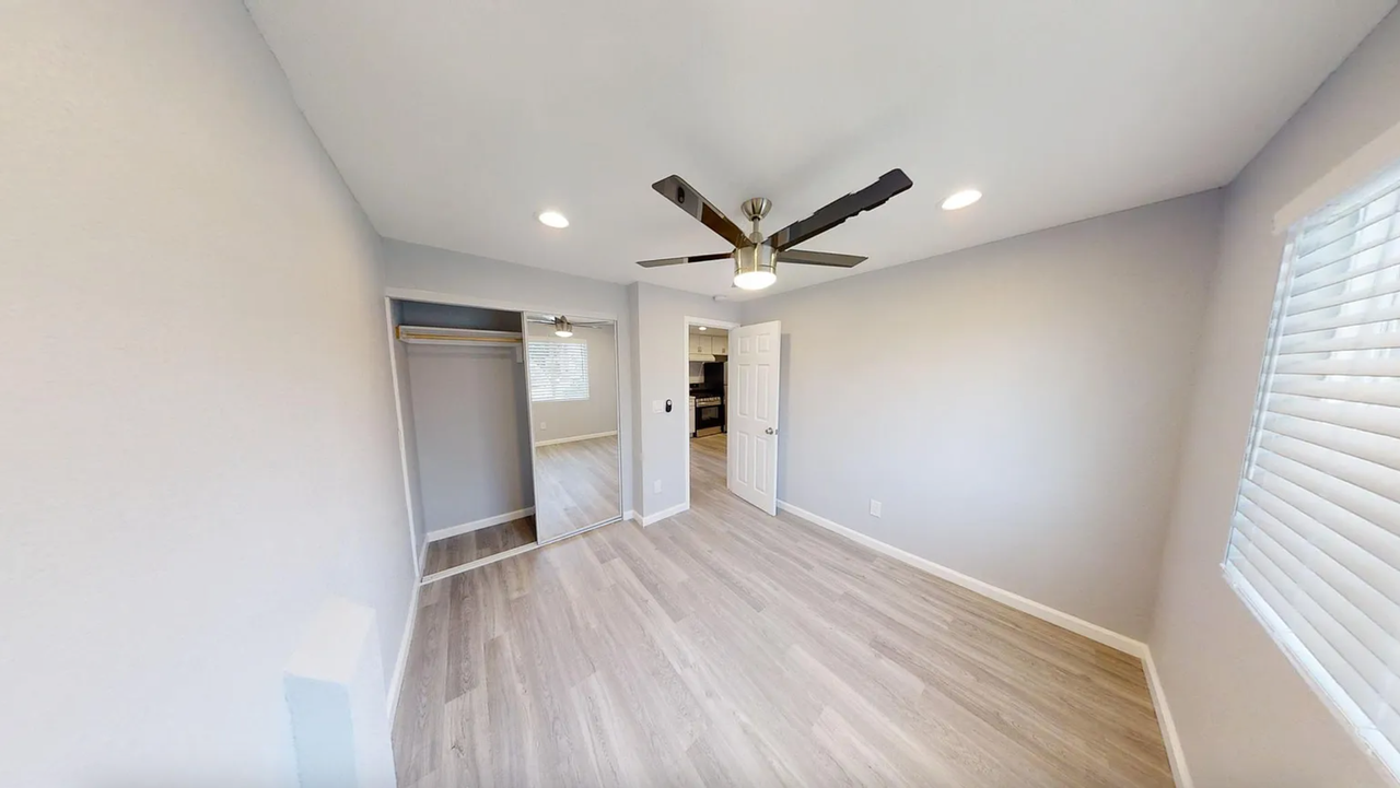 5539 Dorothy Dr - Photo 6 of 21