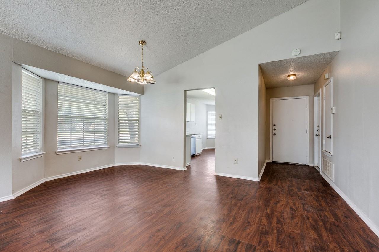 7255 Webbwood Way - Photo 5 of 25