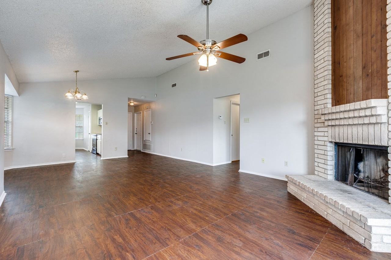 7255 Webbwood Way - Photo 7 of 25