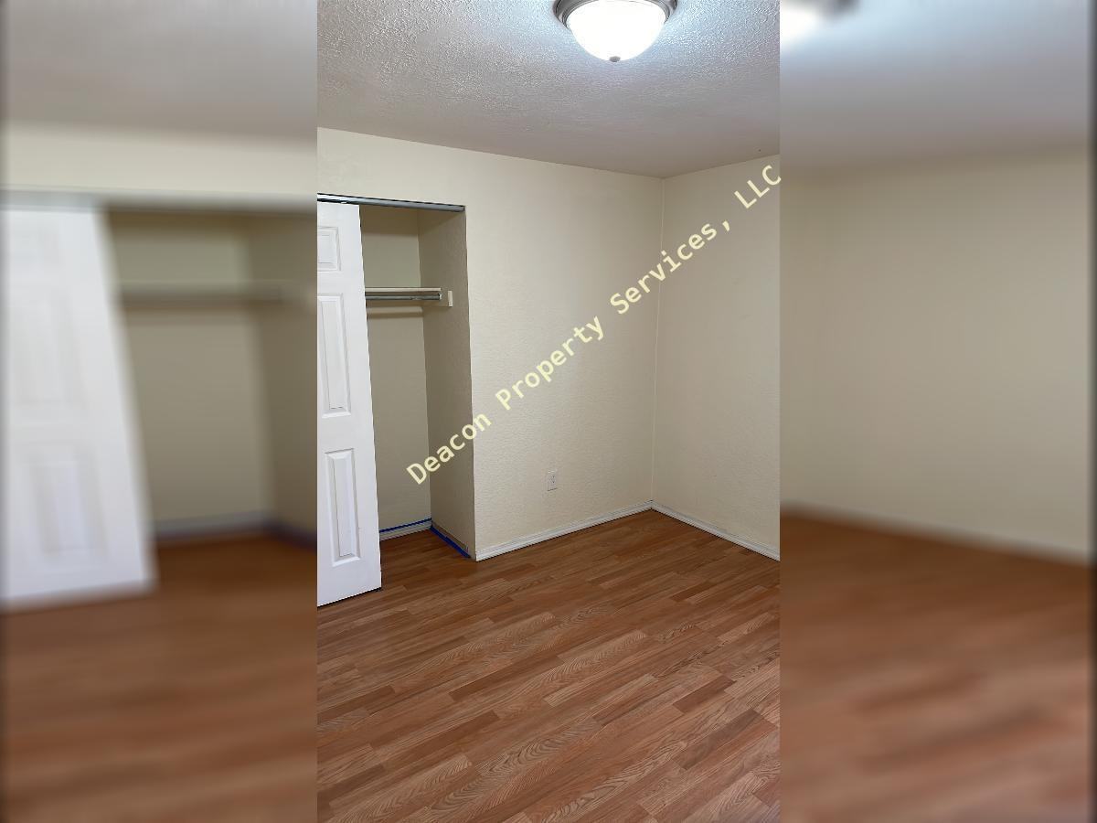 907 Coal Ave Sw - Photo 3 of 15