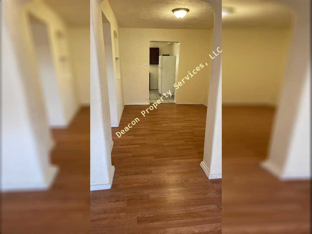 907 Coal Ave Sw - Photo 4 of 15