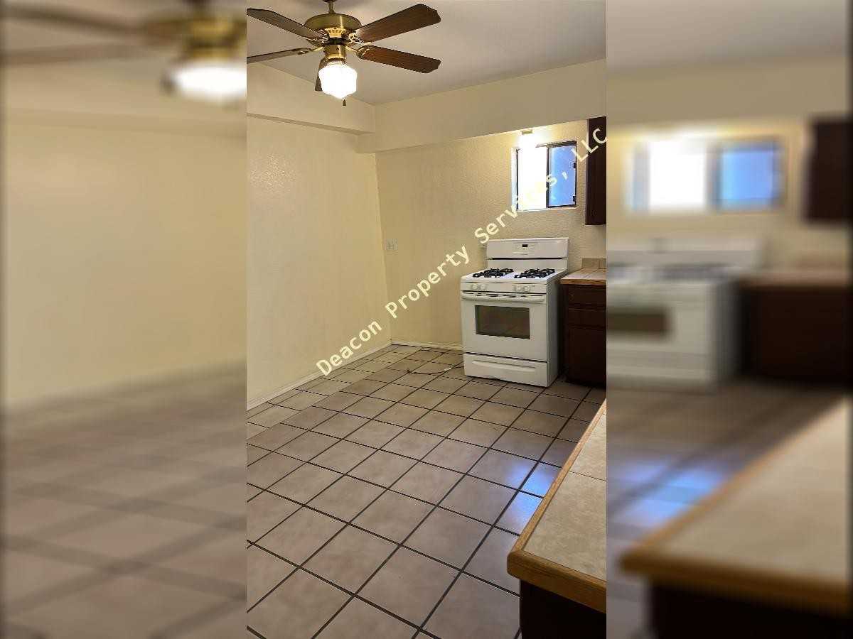 907 Coal Ave Sw - Photo 5 of 15