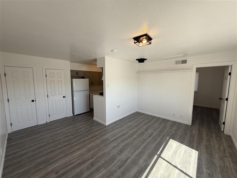 202 Quincy St Ne - Photo 3 of 37