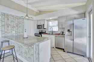 1733 Southwest 5th Court - Photo 1 of 1