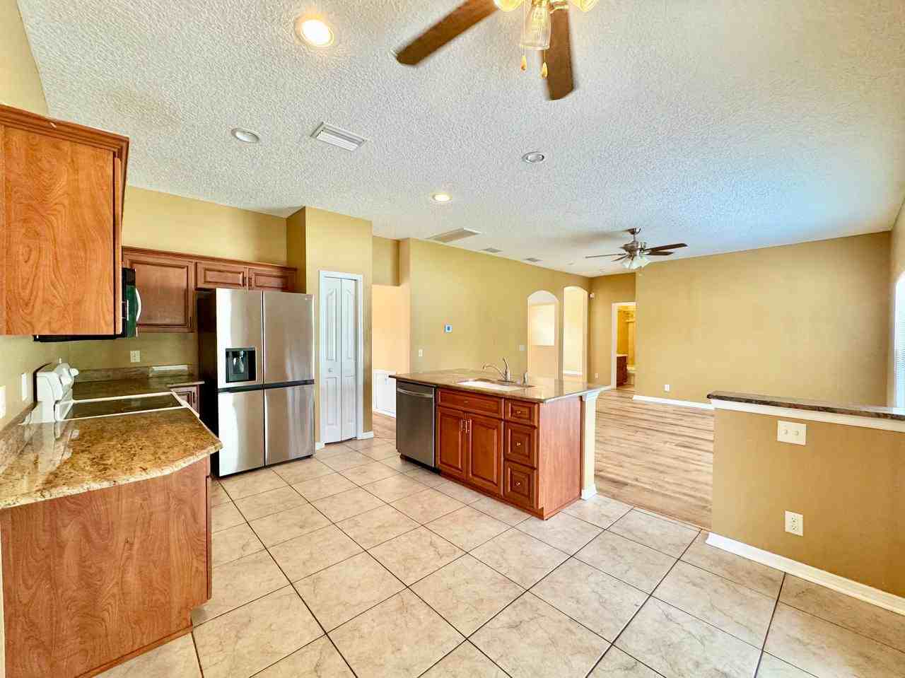 884 Addison Dr Ne - Photo 7 of 50