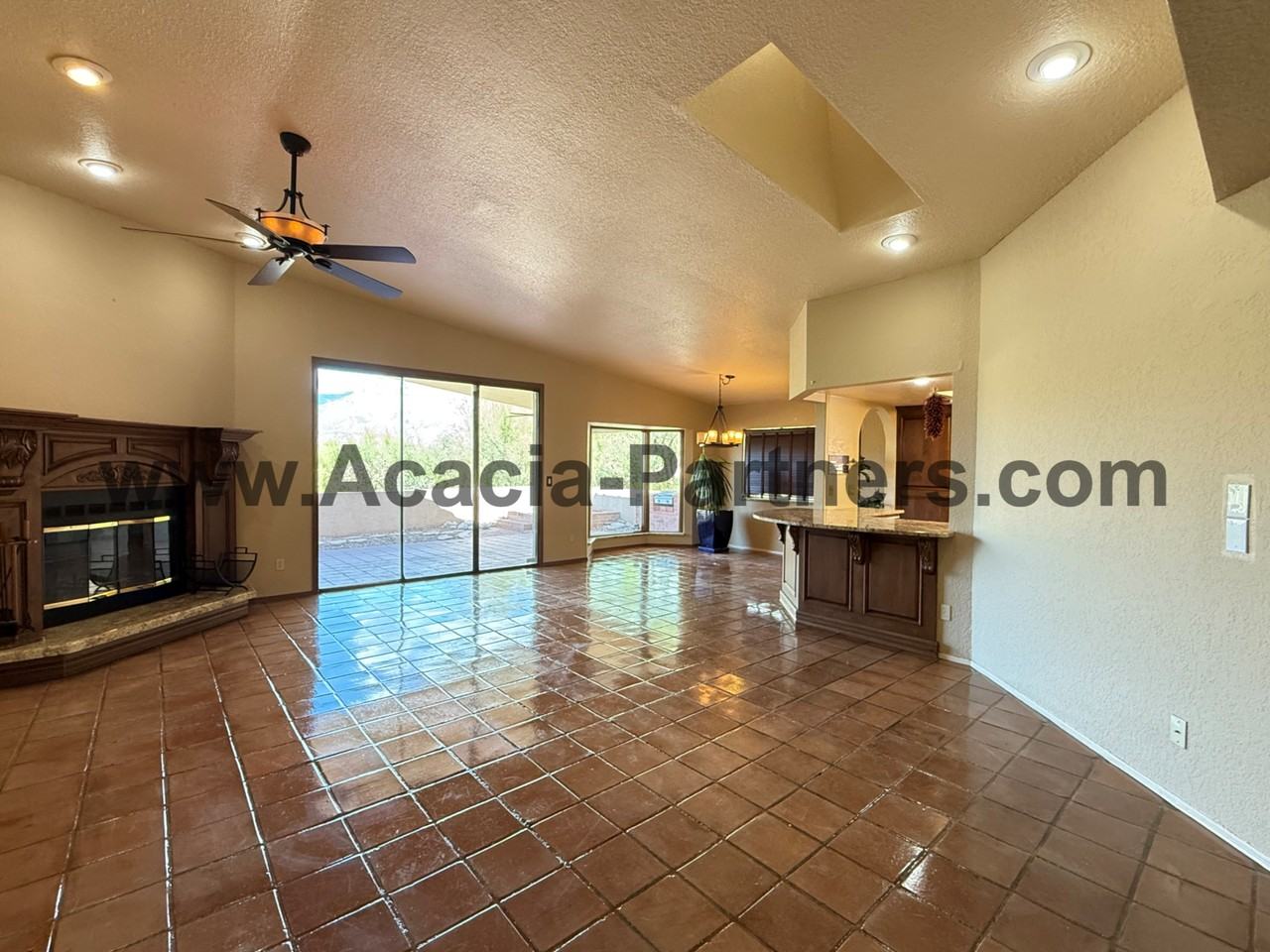 4221 N Summer Set Dr - Photo 6 of 25