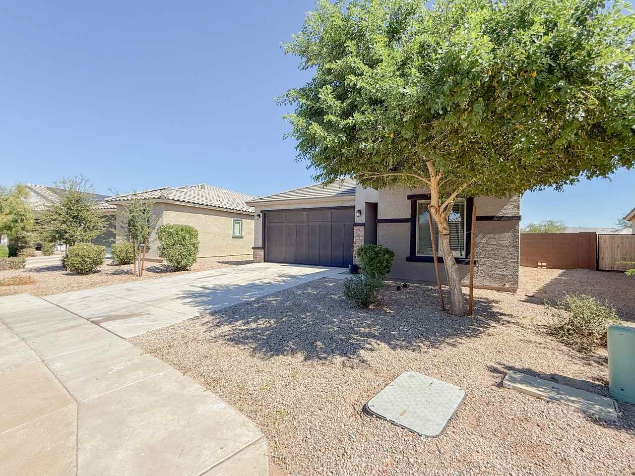 18473 North Lakeside Drive - Photo 3 of 17