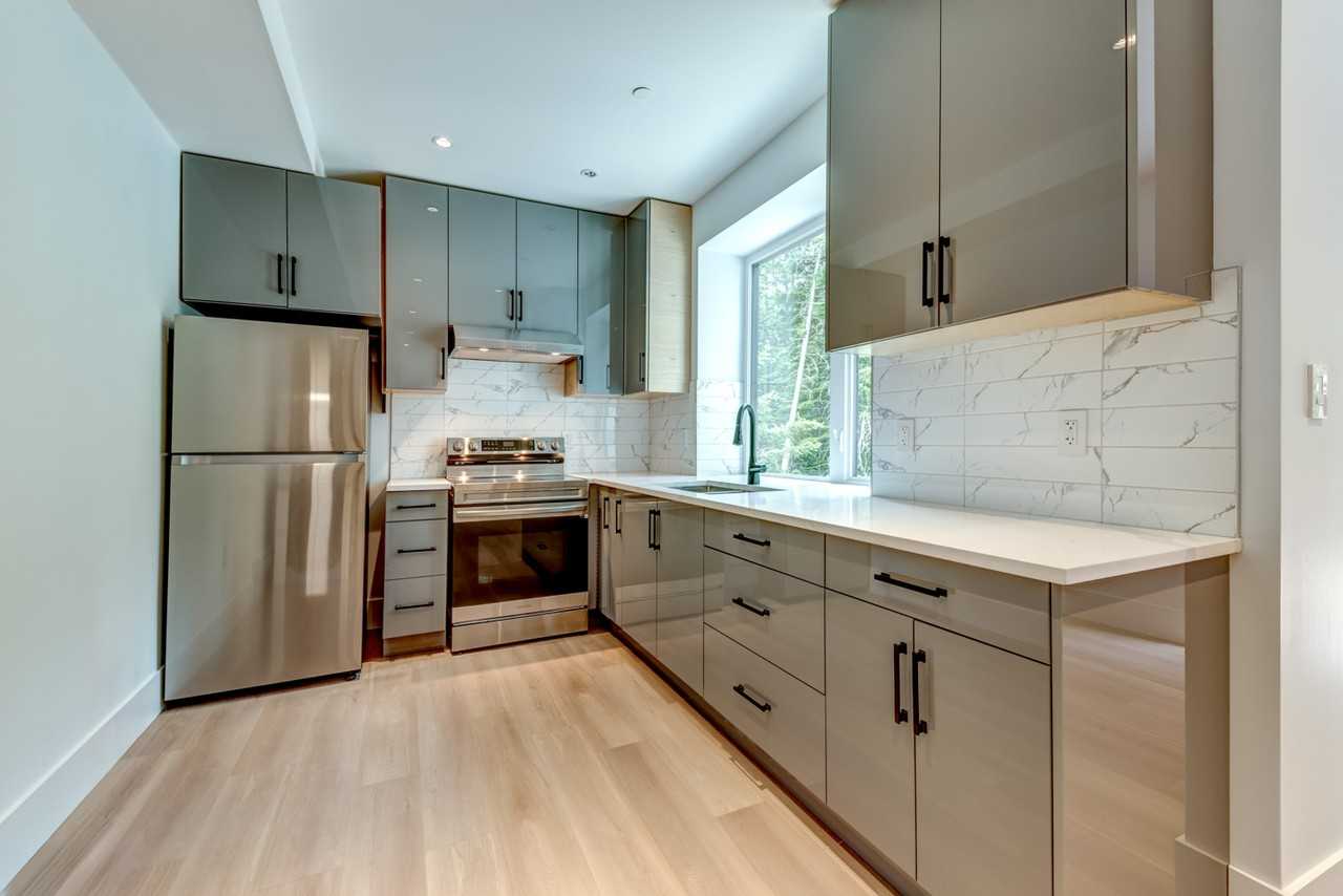 9113 Riverside Dr - Photo 3 of 16