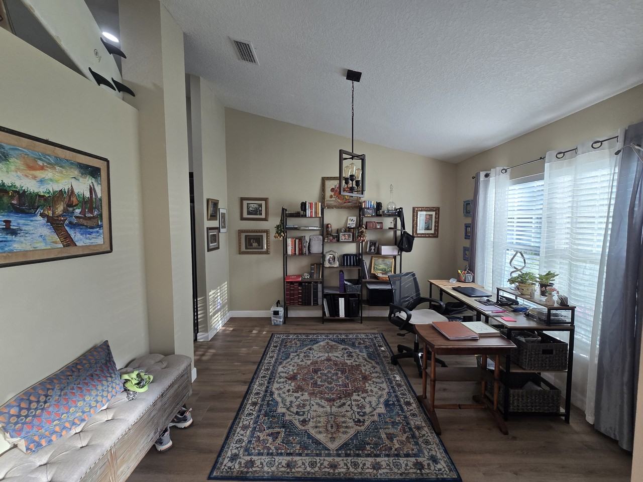 15001 Hummingbird Rd - Photo 3 of 20