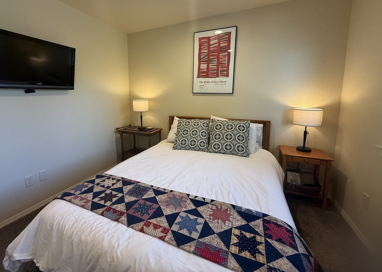 405 Alder St - Photo 6 of 28