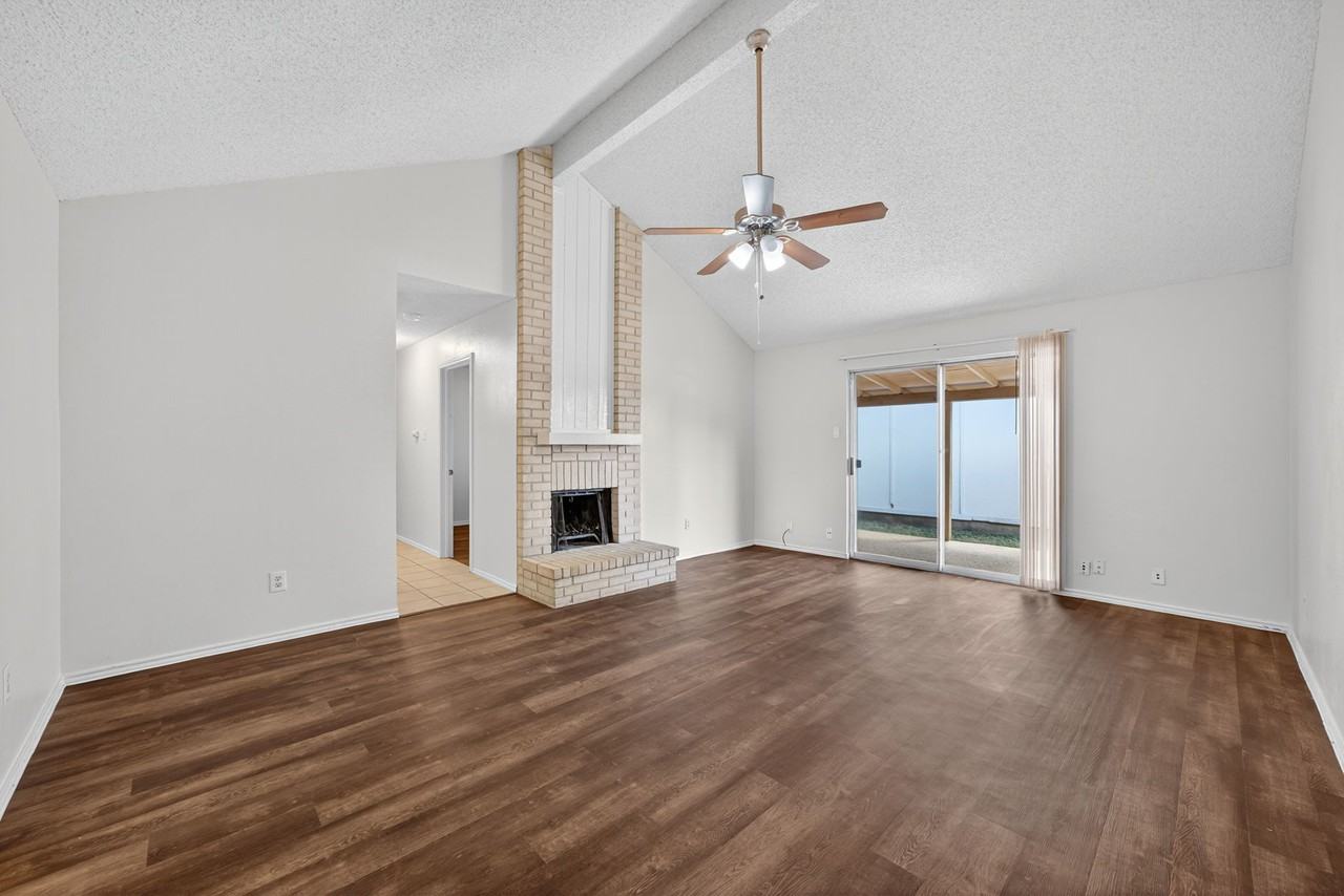 7272 Hardesty - Photo 5 of 23