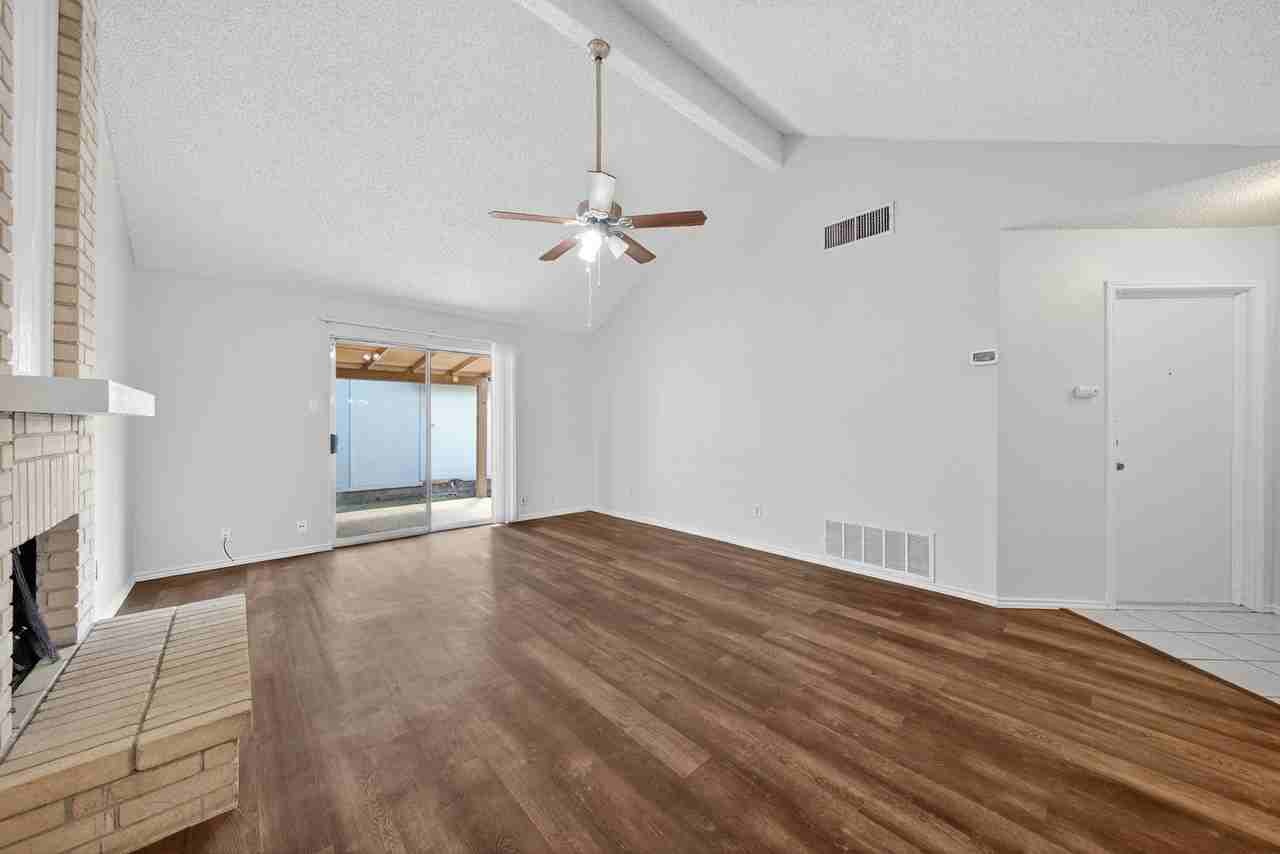 7272 Hardesty - Photo 7 of 23