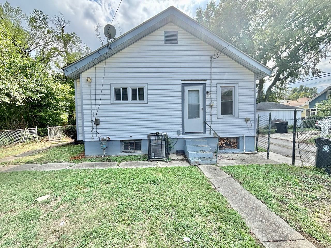 664 Curry Ct - Photo 2 of 10