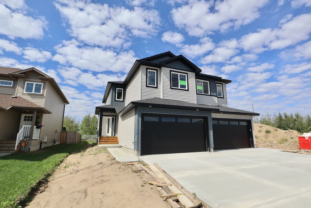 4916 47 St - Photo 2 of 20