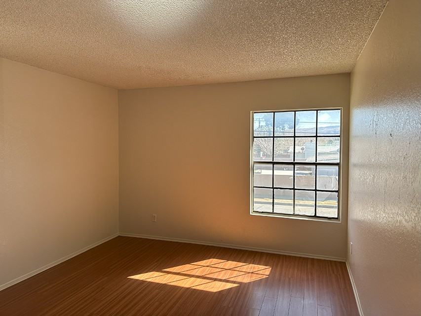 215 East Avenue Q 10 #9 - Photo 7 of 8