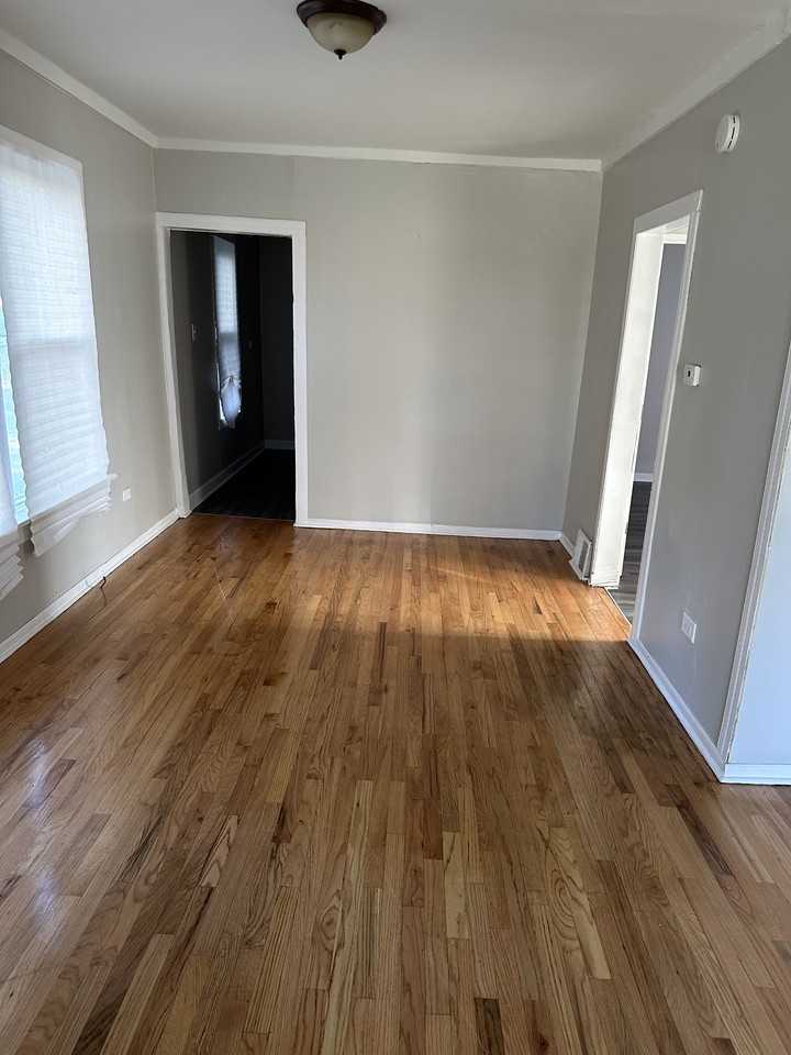 1225 W 108th St #NA - Photo 5 of 8