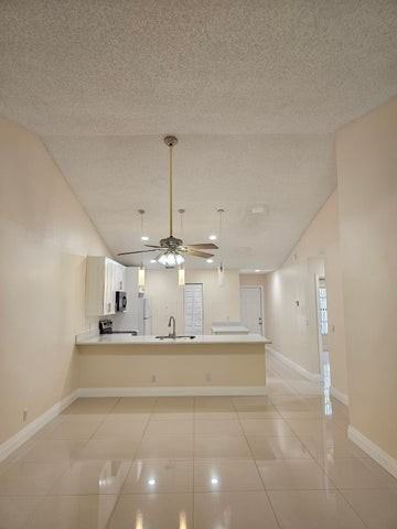 480 Hardwood Place - Photo 3 of 10