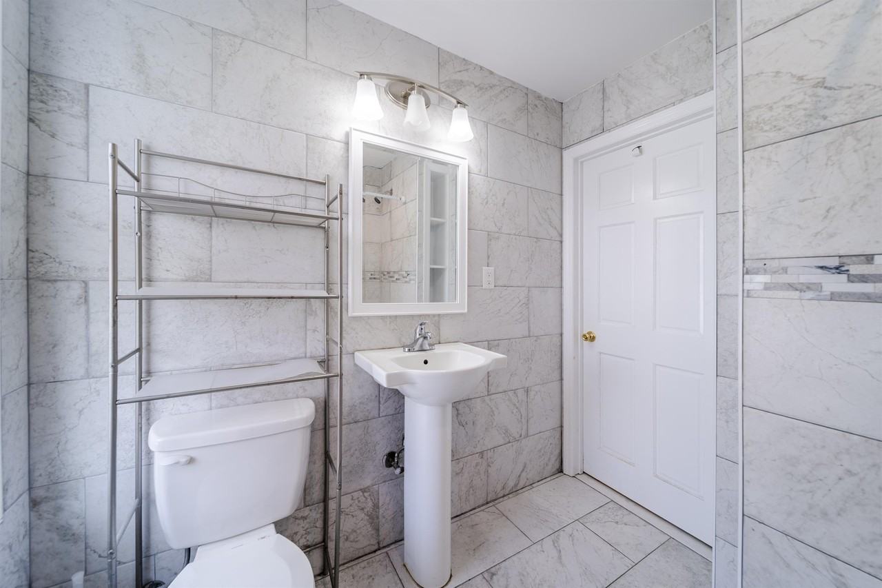 136 9th Street - Photo 6 of 50