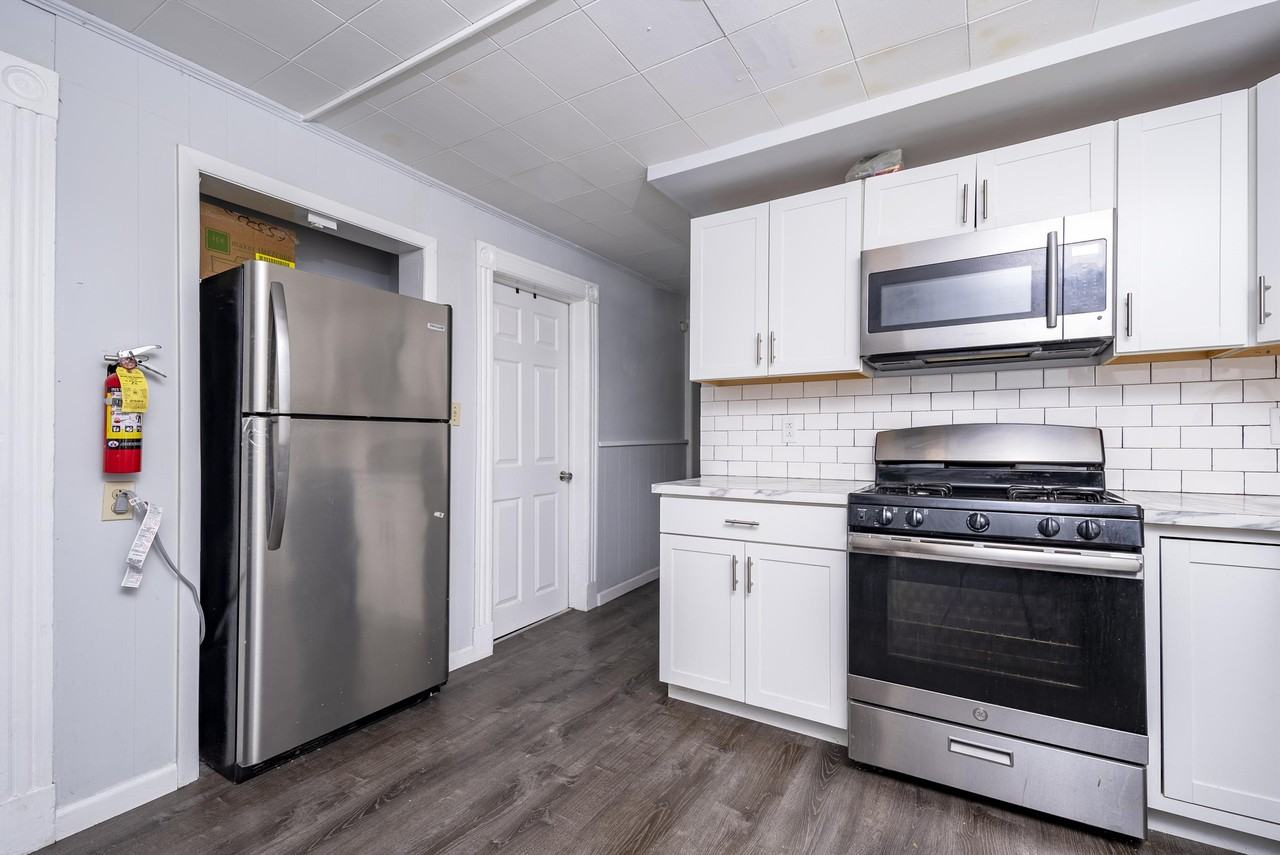 97 14th Street - Photo 4 of 50