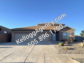 5485 Roosevelt Loop Ne - Photo 1 of 1