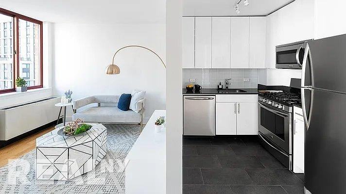 W 35th St #08C - Photo 2 of 9