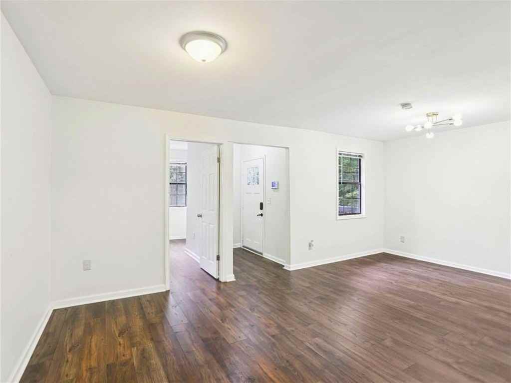 1918 Kimberly Rd Sw - Photo 5 of 23