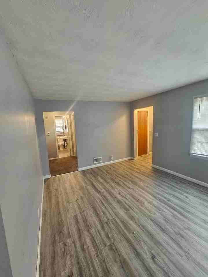 3205 Emmet St - Photo 2 of 12
