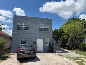 632 42nd St #B - Photo 1 of 1