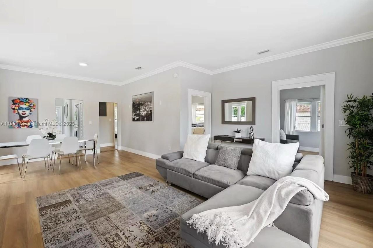 4711 N Miami Ave - Photo 2 of 14