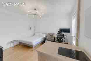 304 W 10th St #4B - Photo 1 of 1