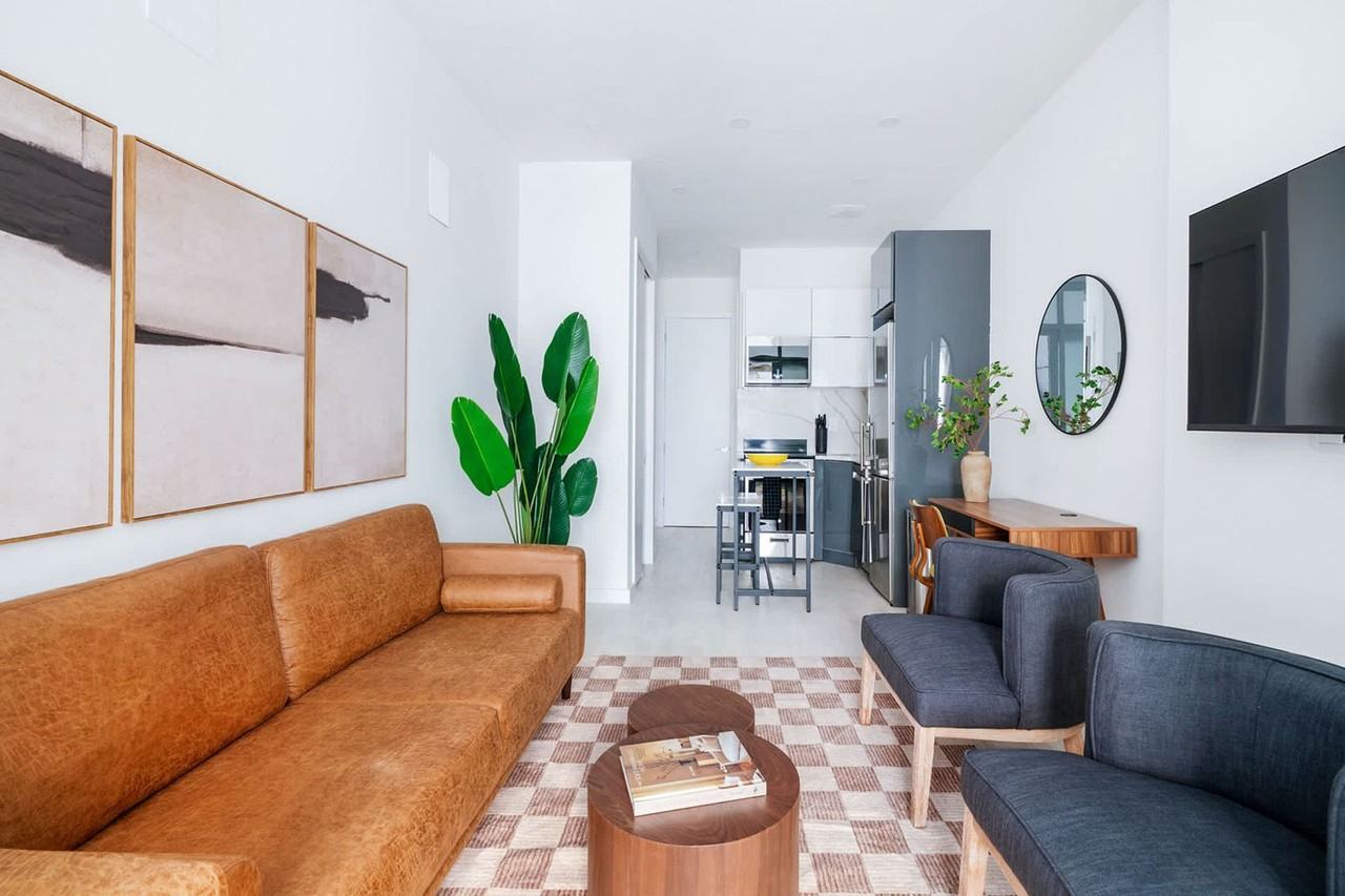 317W E 14th St #1295151P - Photo 4 of 27