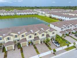 featured image of 2813 Se 25th St