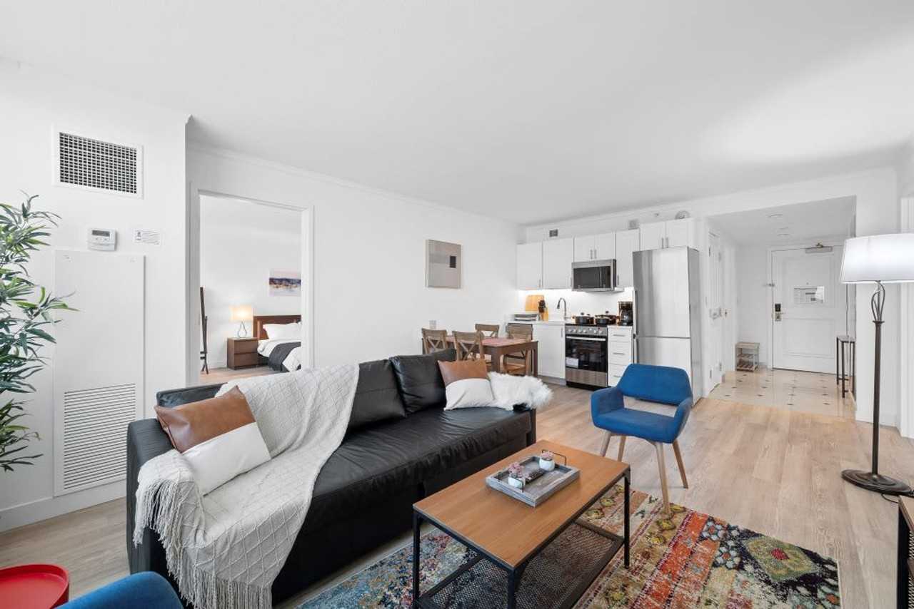 810 Pacific Ave #1571627P - Photo 4 of 31