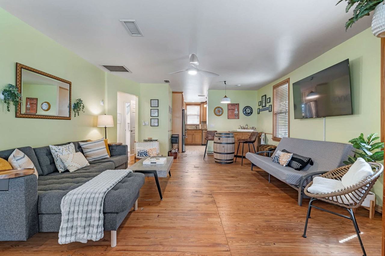 35 Desoto Place #1281968P - Photo 5 of 46