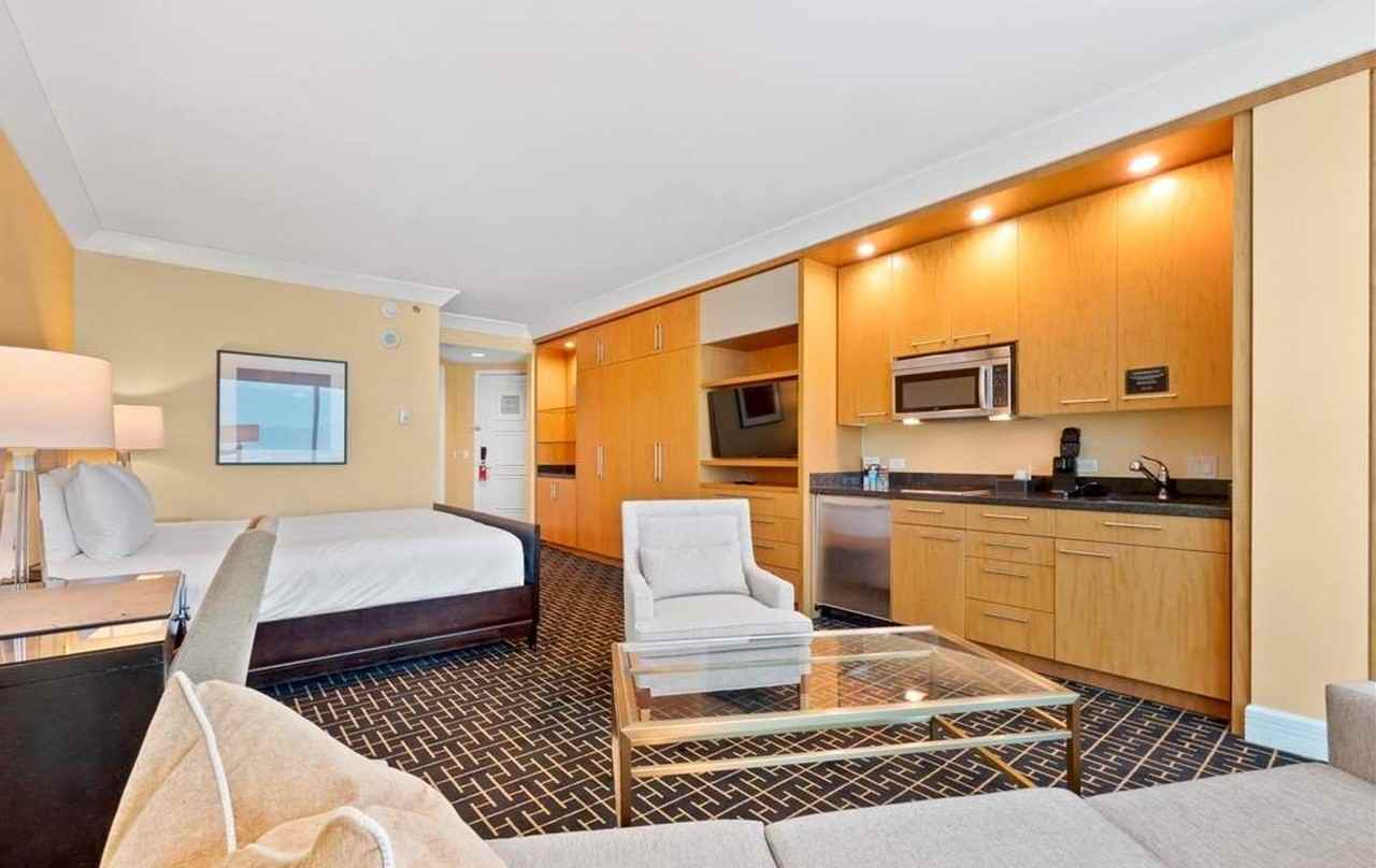 2000 Fashion Show Dr #1509616P - Photo 2 of 50