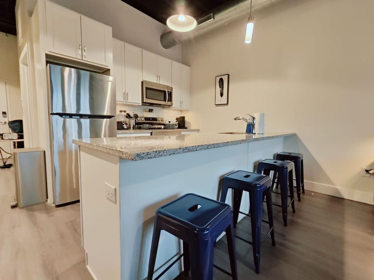 212 W Roberts Ave #1289459P - Photo 6 of 26